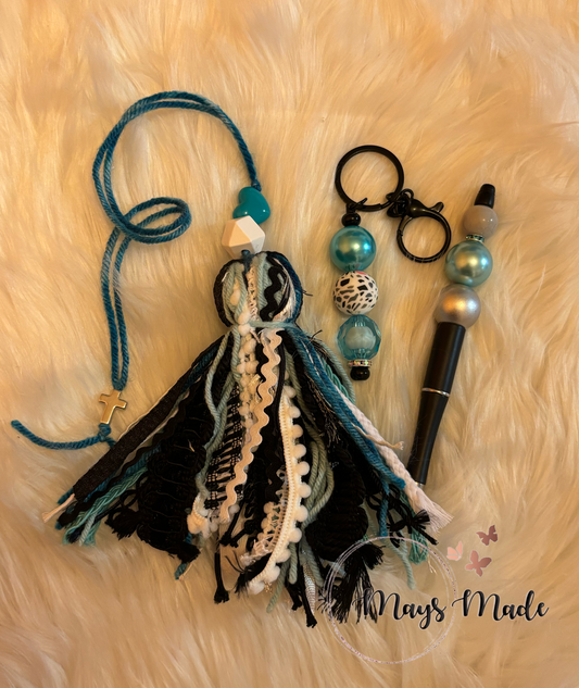 Bible tassel w/pen & keychain