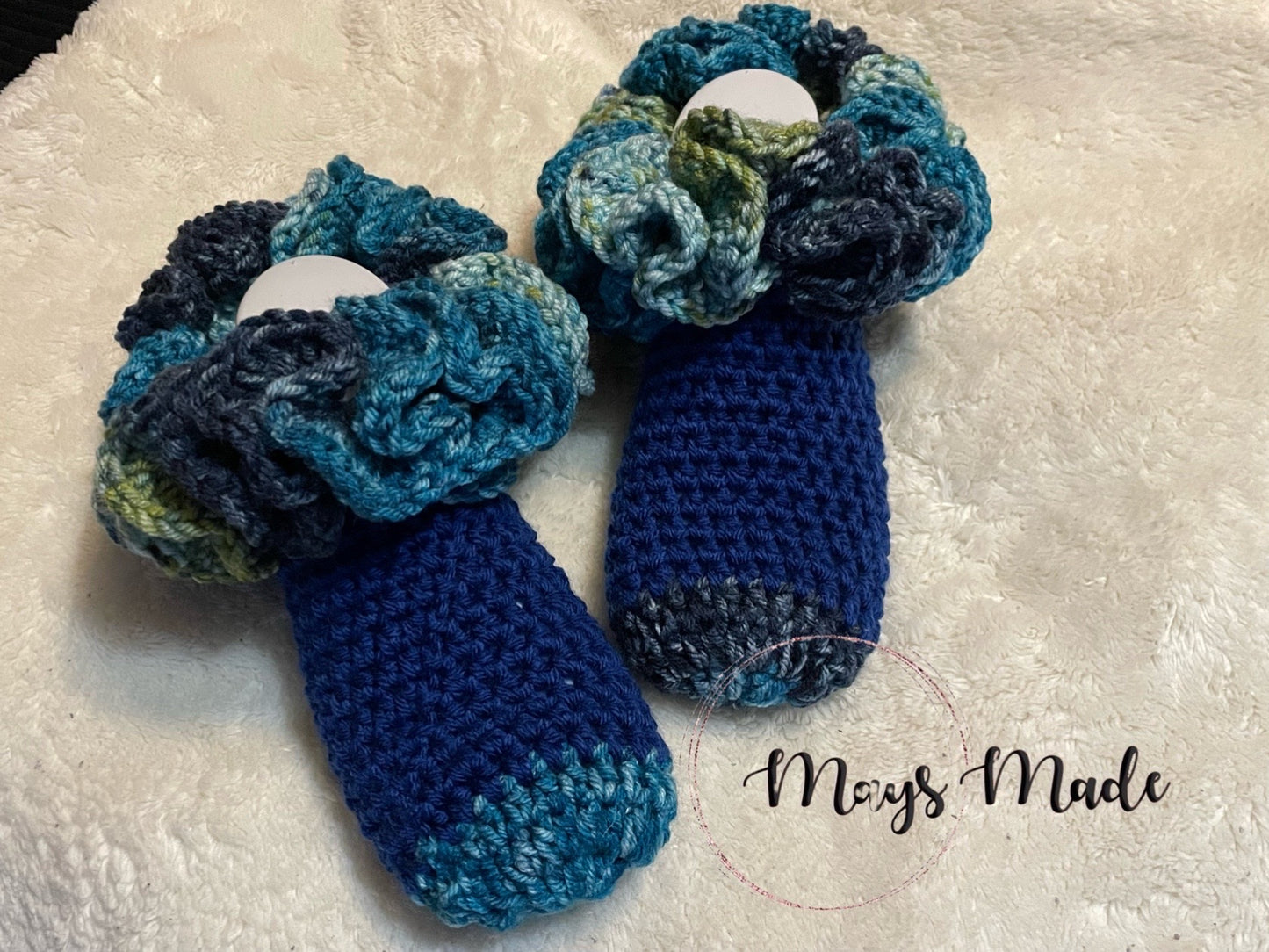 Crochet ruffle socks